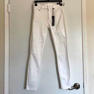 Gap white mid rise skinny jeans